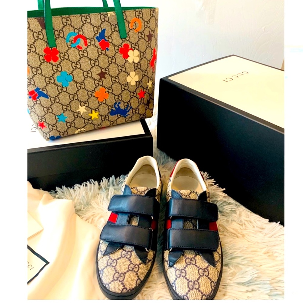 Gucci kid shoes
